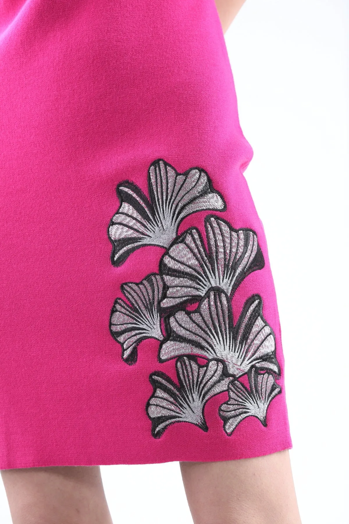 Fuchsia Ginkgo Leaf Embroidery Knit Qipao